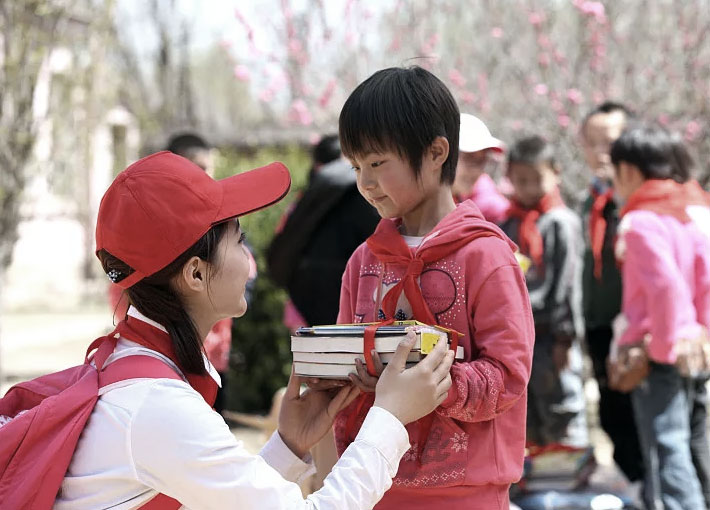 JIANGXI TONGGU COUNTY QIPING TOWN QIPING VILLAGE GIRL: DONATED 50,000...